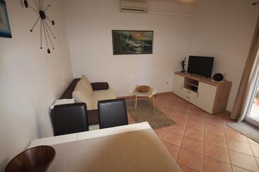 Zadar - Diklo, Living room in the apartment, air condition available, (pet friendly) and WiFi.