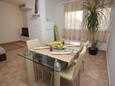Dining room Zadar, Dining room in the apartment, dopusteni kucni ljubimci i WIFI.