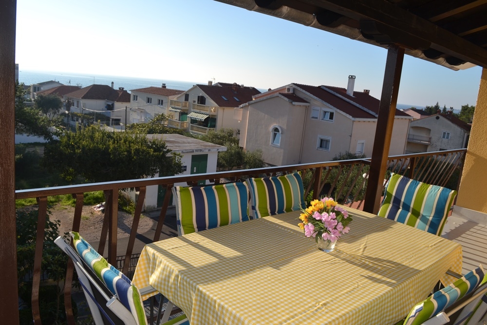 Two bedroom apartment with terrace and sea view Zadar - Diklo, Zadar  A-a