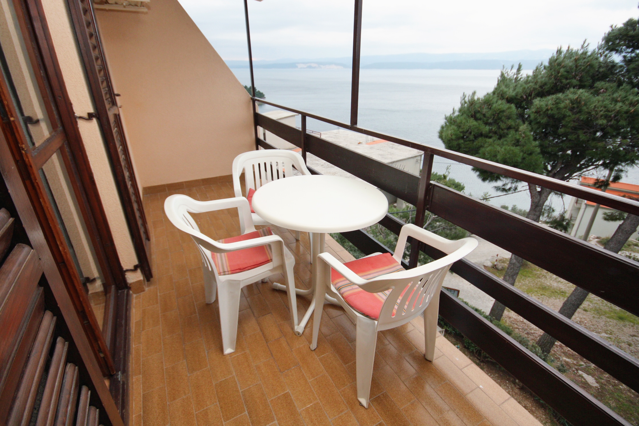 One bedroom apartment with balcony and sea view Nemira (Omiš) (A-5884-c) One bedroom apartment with balcony and sea view Nemira (Omiš) (A-5884-c)