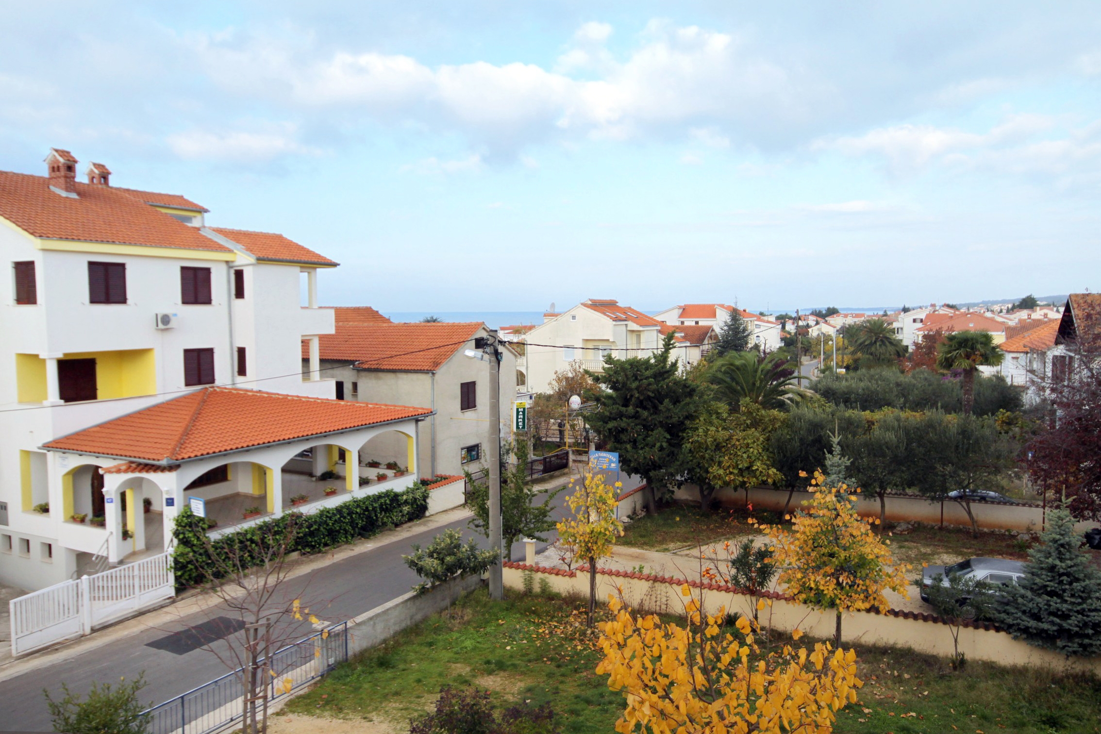 One bedroom apartment with terrace and sea view Zadar - Diklo, Zadar  A-b