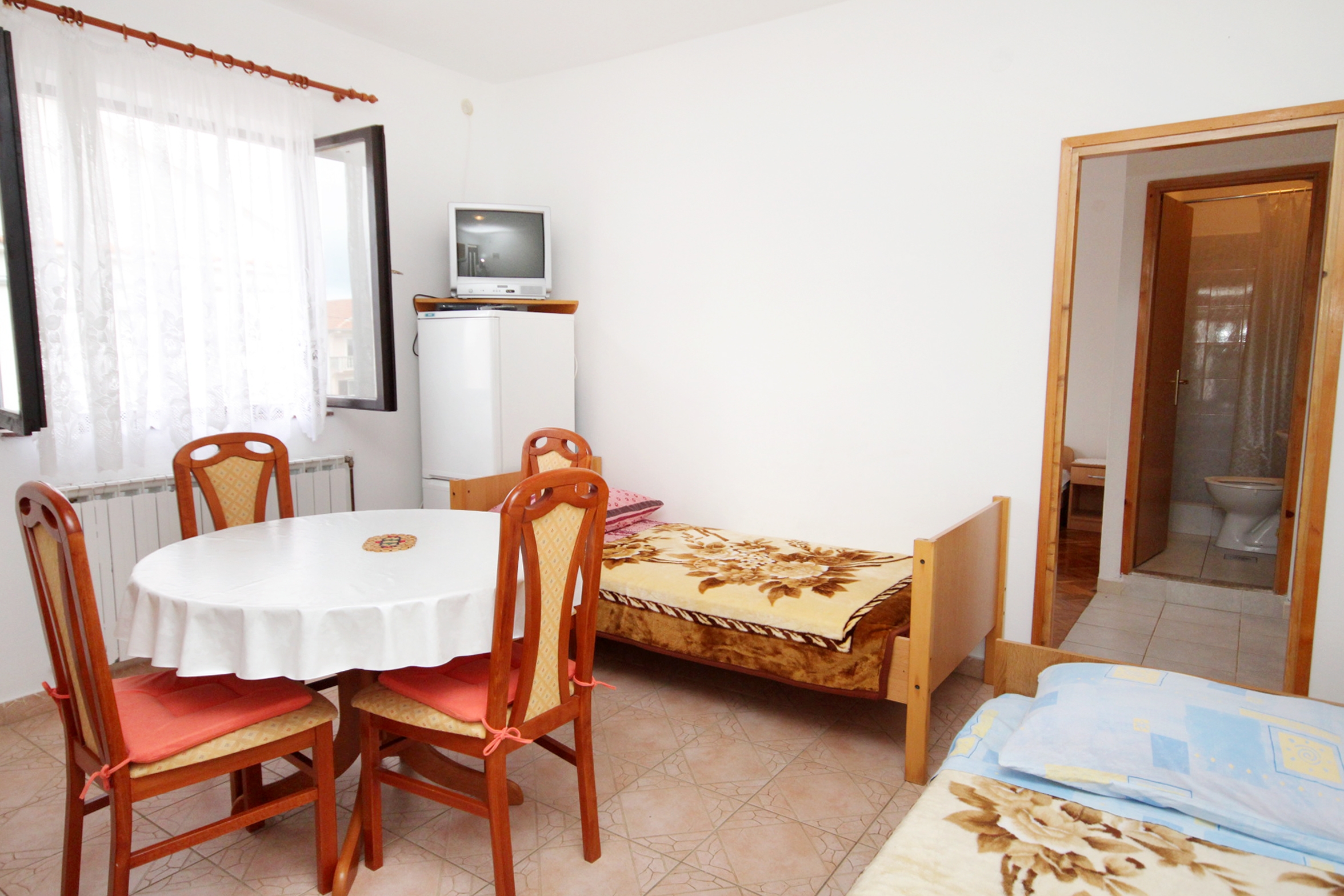 One bedroom apartment with terrace Sukošan, Zadar (A-5888-a)