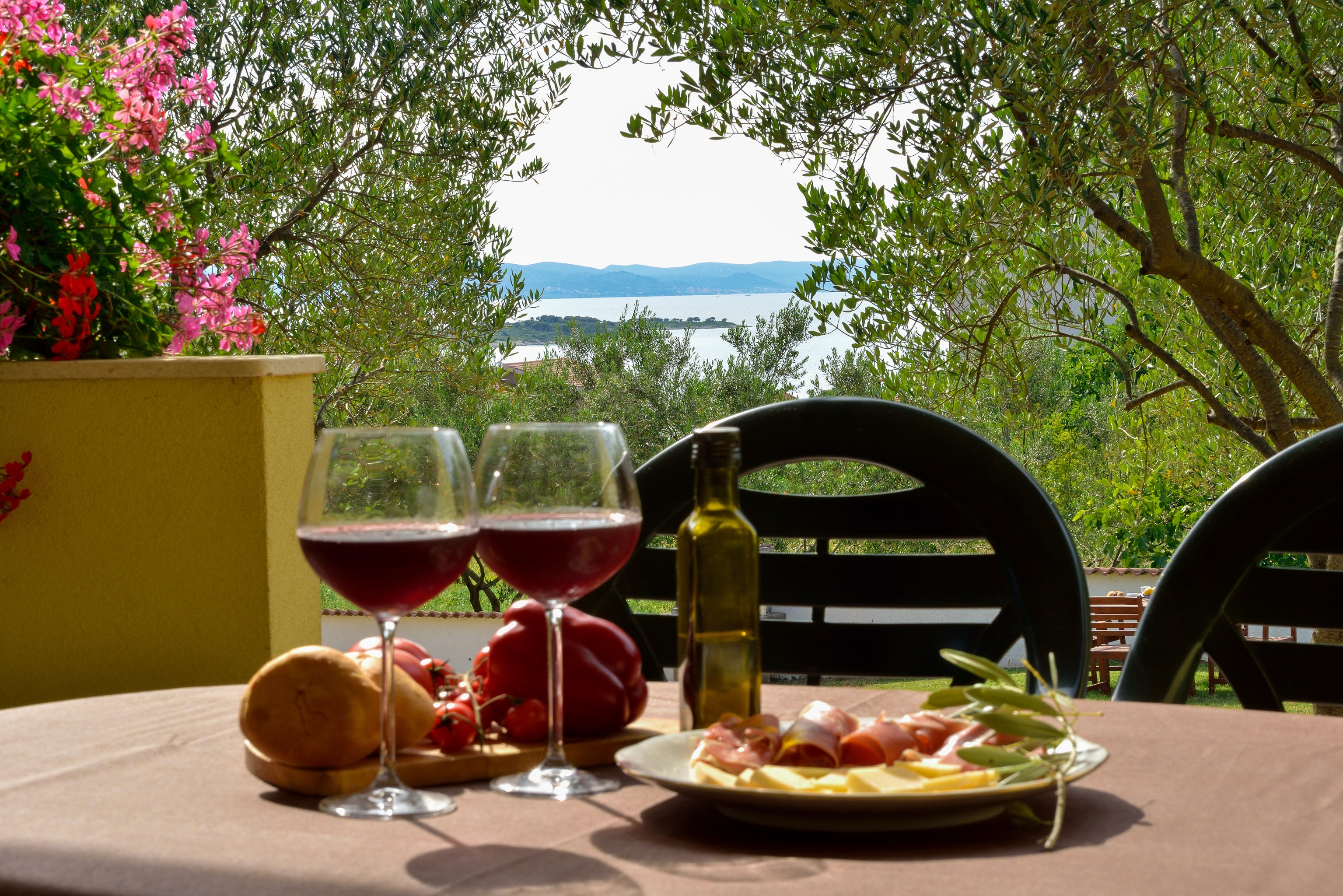 Two bedroom apartment with terrace and sea view Drage, Biograd (A-5904-d) Two bedroom apartment with terrace and sea view Drage, Biograd (A-5904-d)