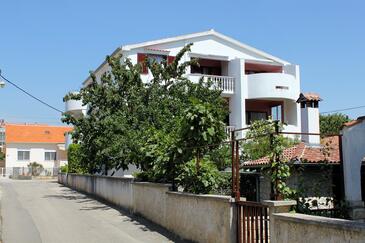 Objekt Zadar - Diklo, Zadar, Objekt 5908 - Apartmaji s prodnato plažo.
