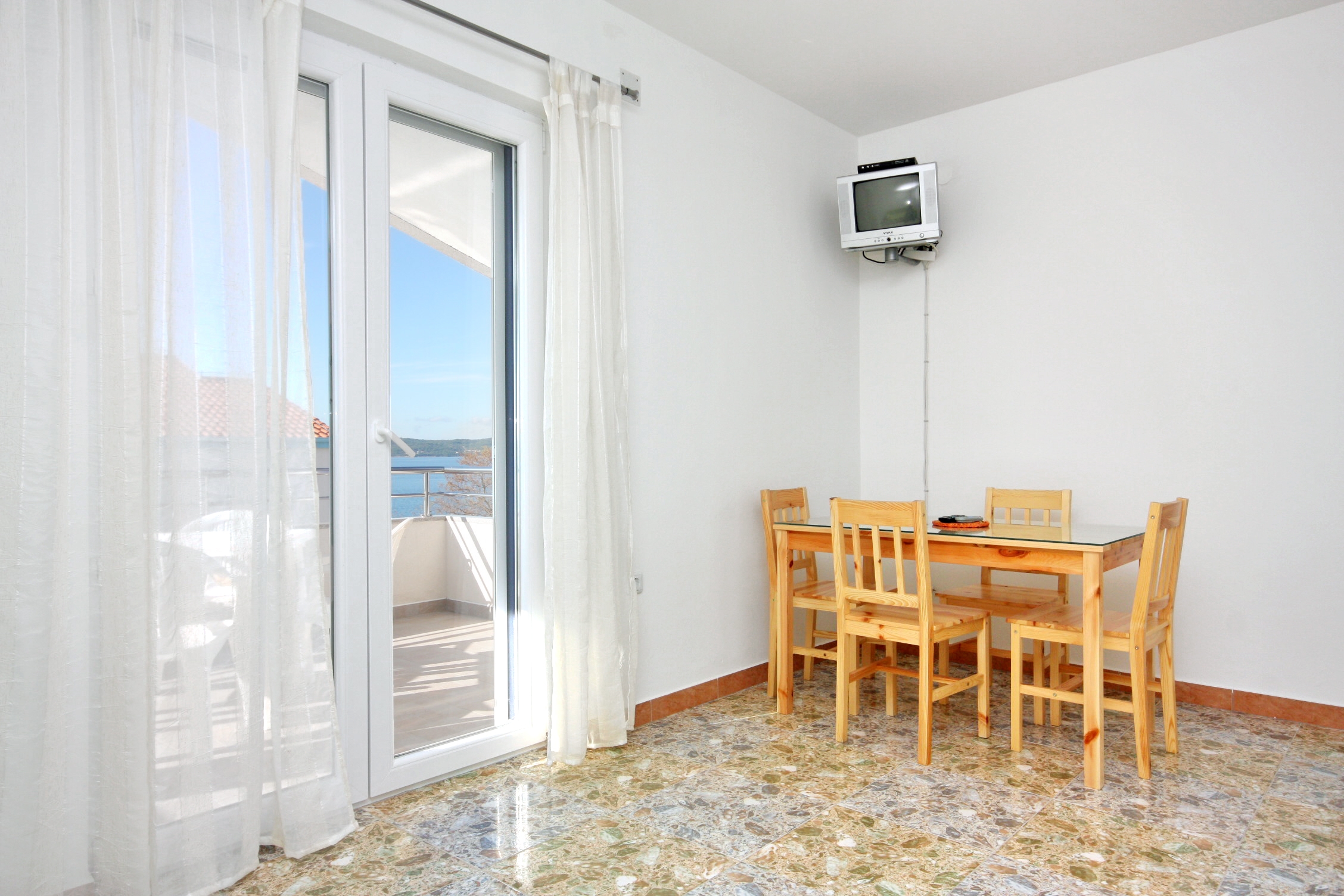 One bedroom apartment with terrace and sea view Bibinje, Zadar (A-5916-c)