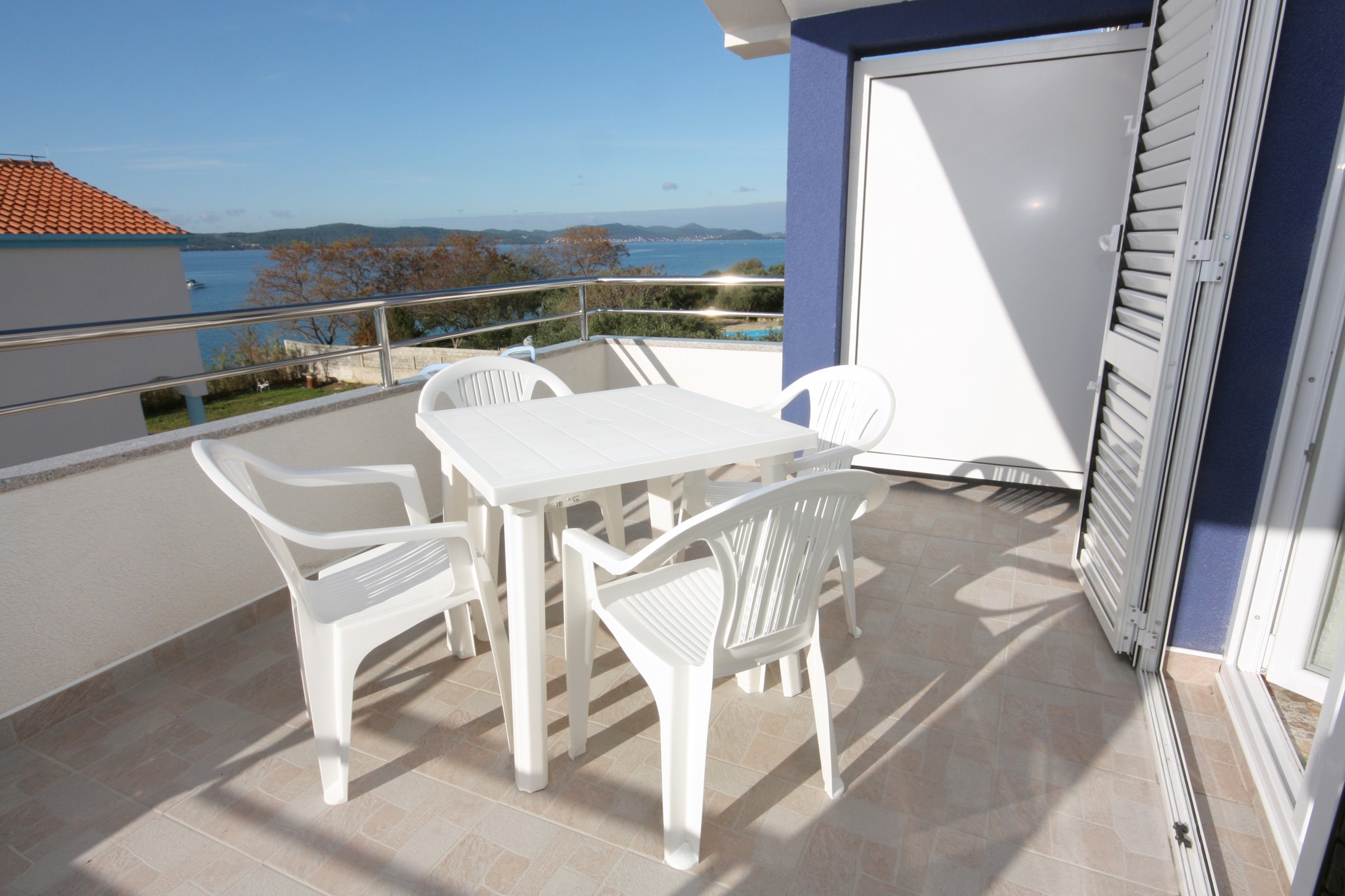 One bedroom apartment with terrace and sea view Bibinje, Zadar (A-5916-c)