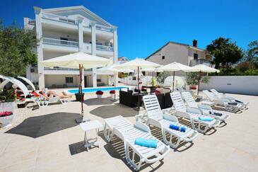 Property Zadar - Diklo, Zadar, Property 5920 - Rooms near sea with pebble beach.
