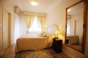 Bedroom Zadar - Diklo, Bedroom in the room, dostupna klima i WIFI.