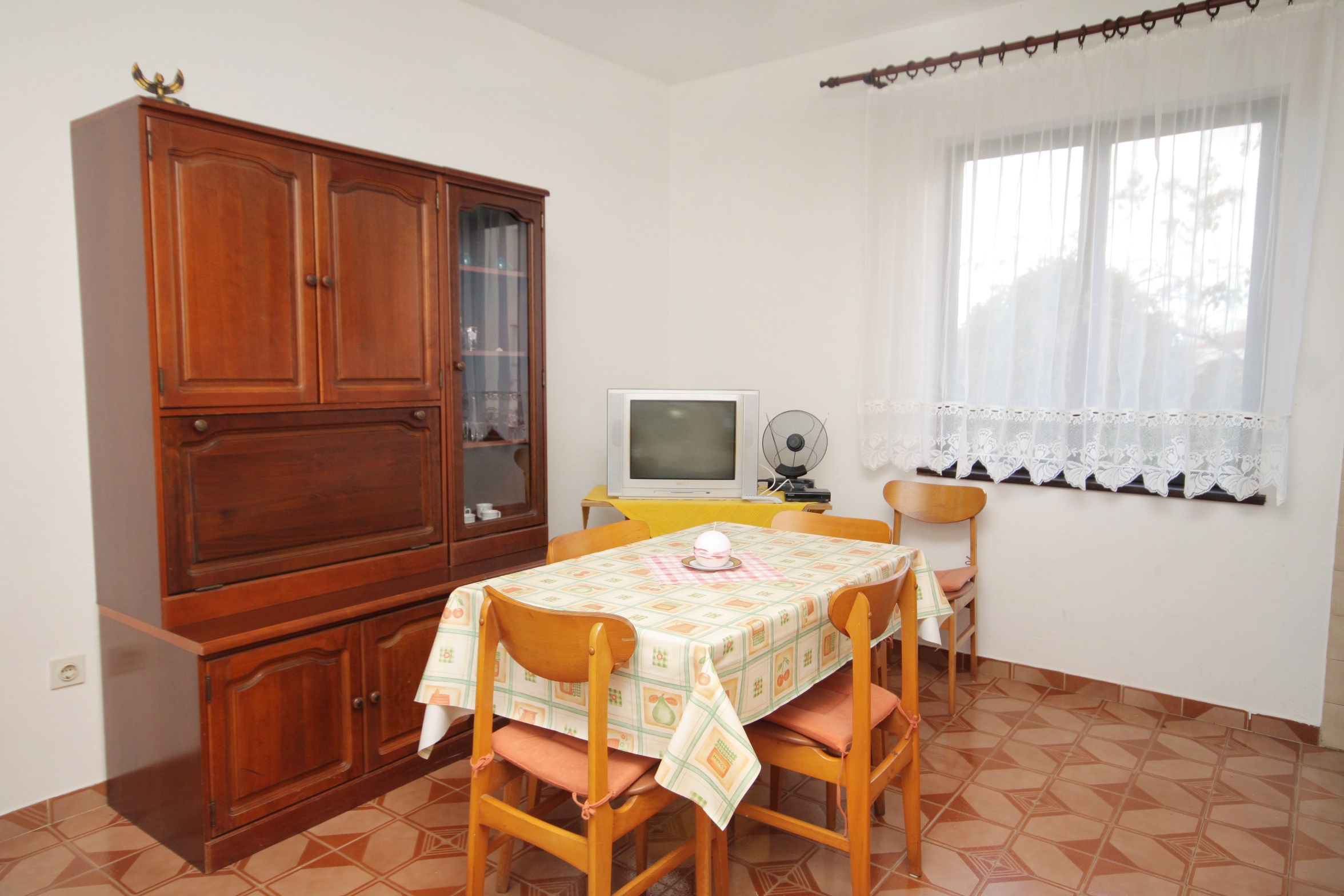 Two bedroom apartment with balcony and sea view Zadar - Diklo, Zadar (A-5926-a)