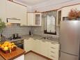 Bibinje, Kitchen in the apartment, air condition available and WiFi.