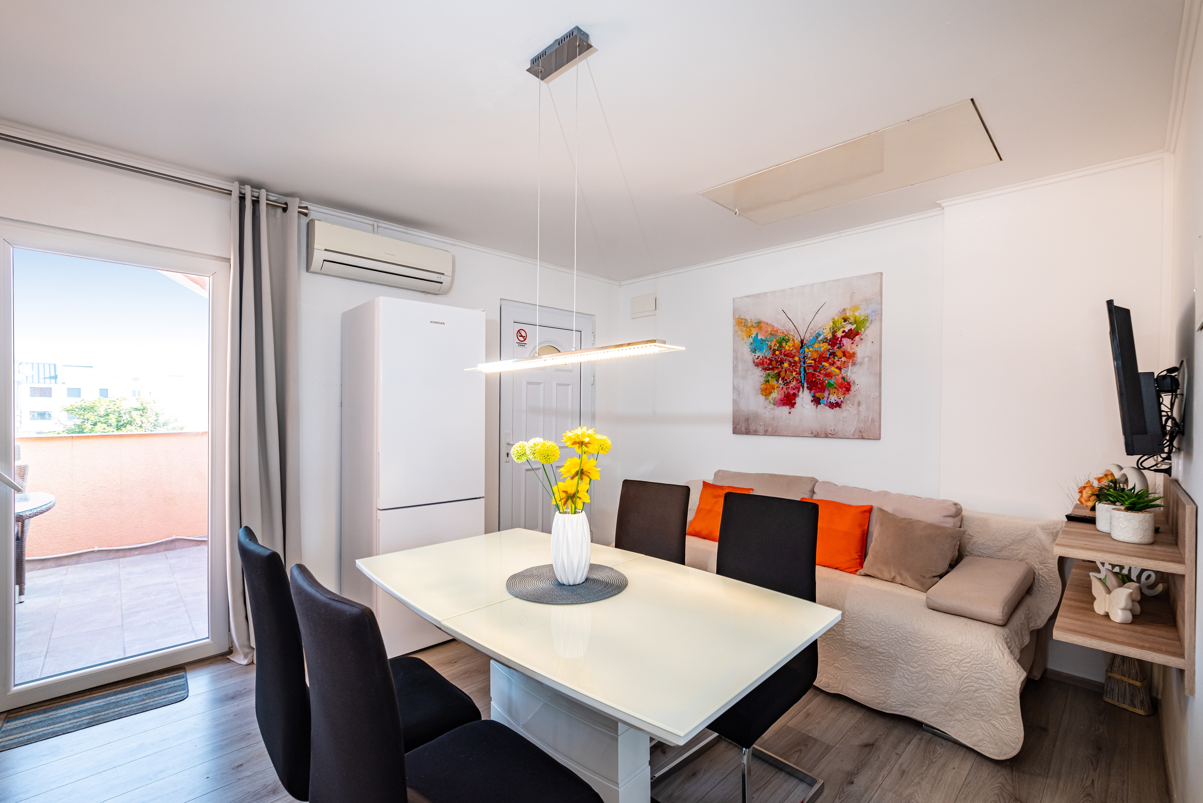 Two bedroom apartment with terrace Nin, Zadar (A-5936-c) Two bedroom apartment with terrace Nin, Zadar (A-5936-c)