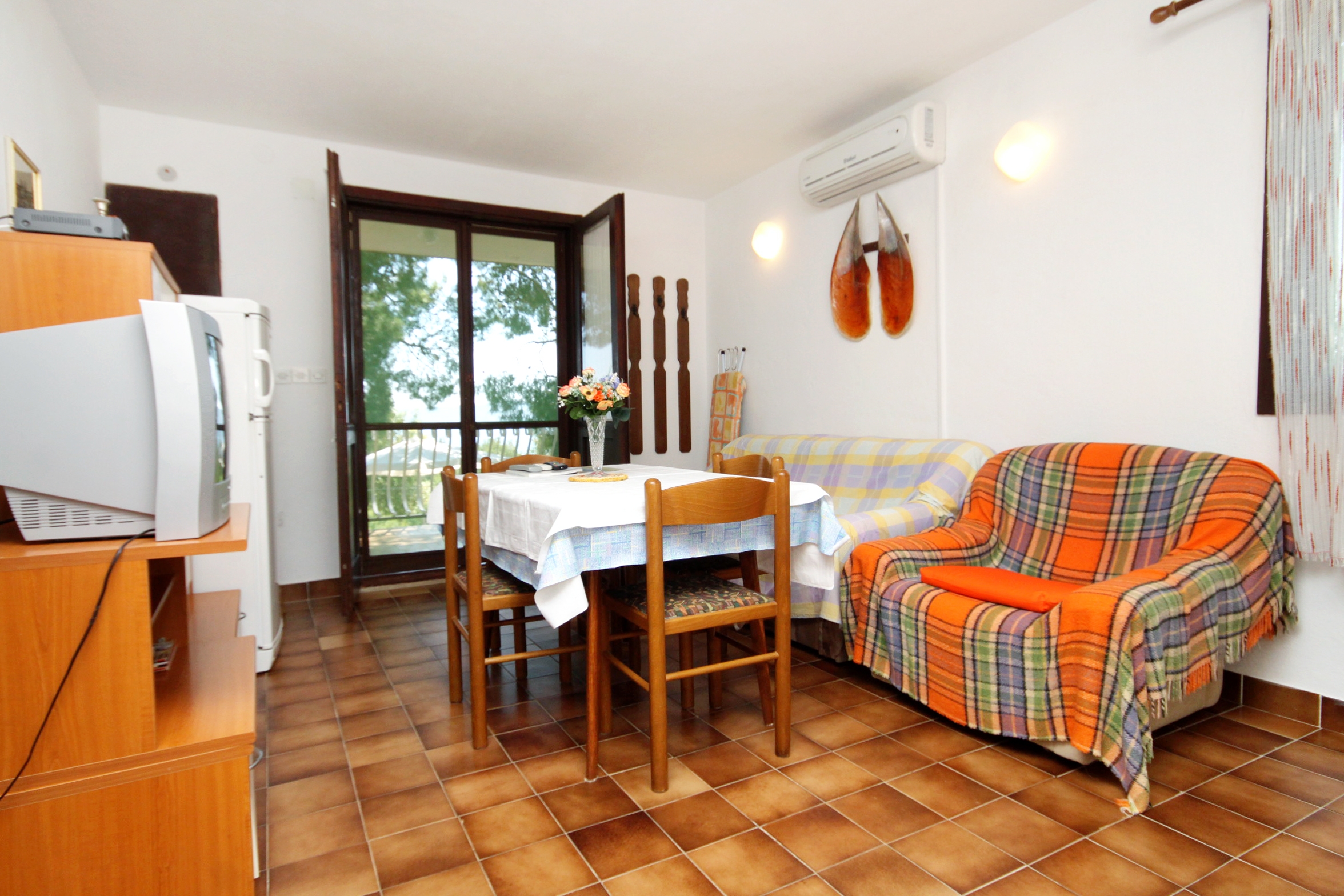 Two bedroom apartment with terrace and sea view Zavala, Hvar (A-594-a) Two bedroom apartment with terrace and sea view Zavala, Hvar (A-594-a)