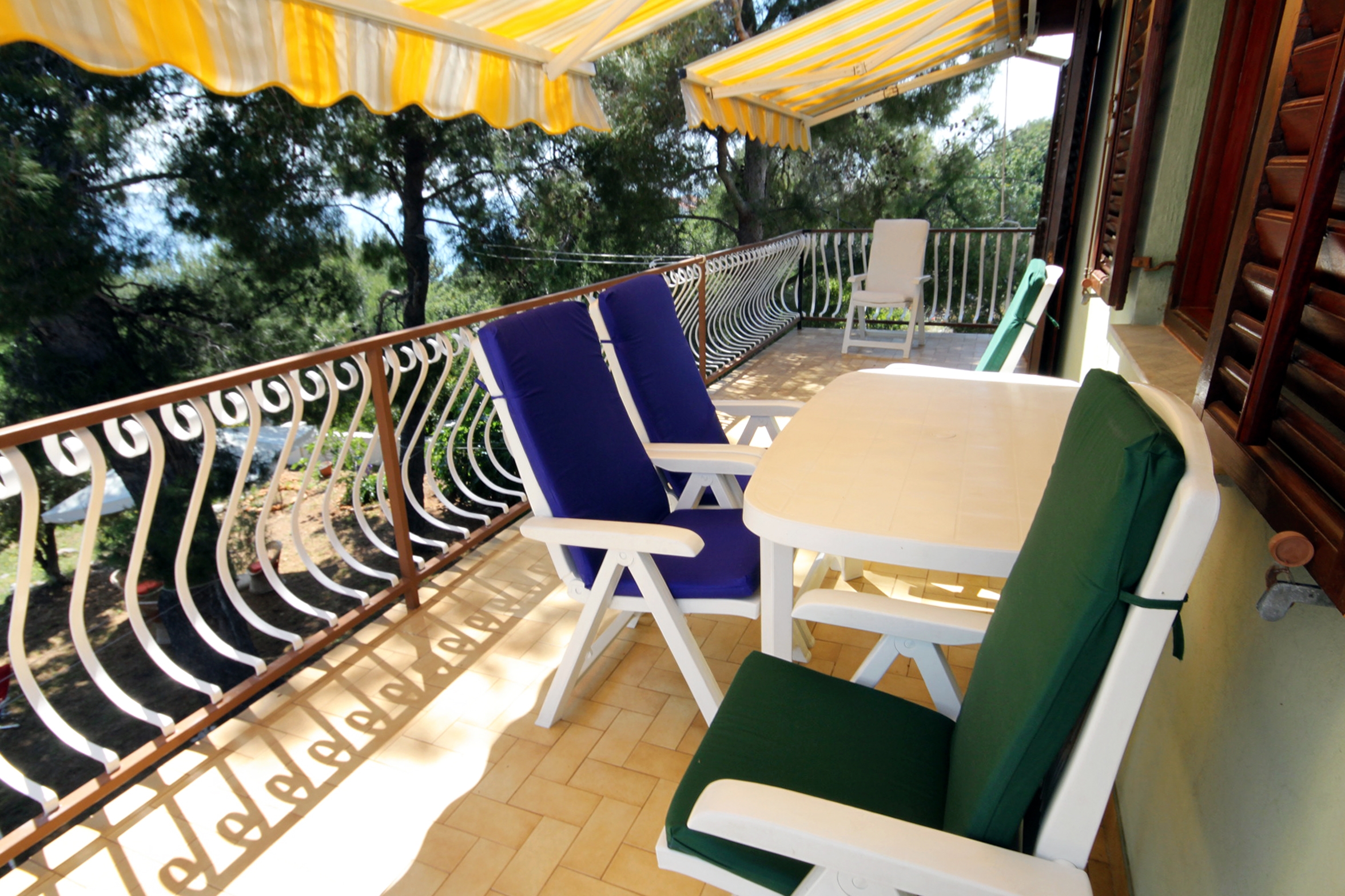 Two bedroom apartment with terrace and sea view Zavala, Hvar  A-b