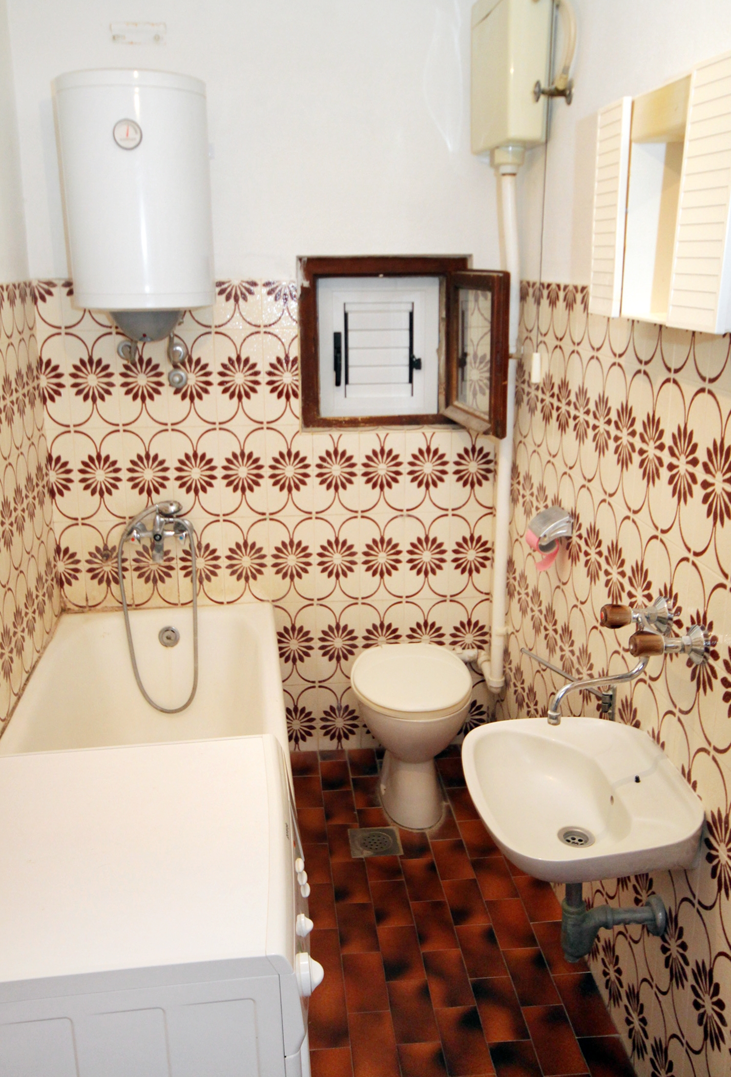 Four bedroom apartment near beach Ražanj, Rogoznica  A-a