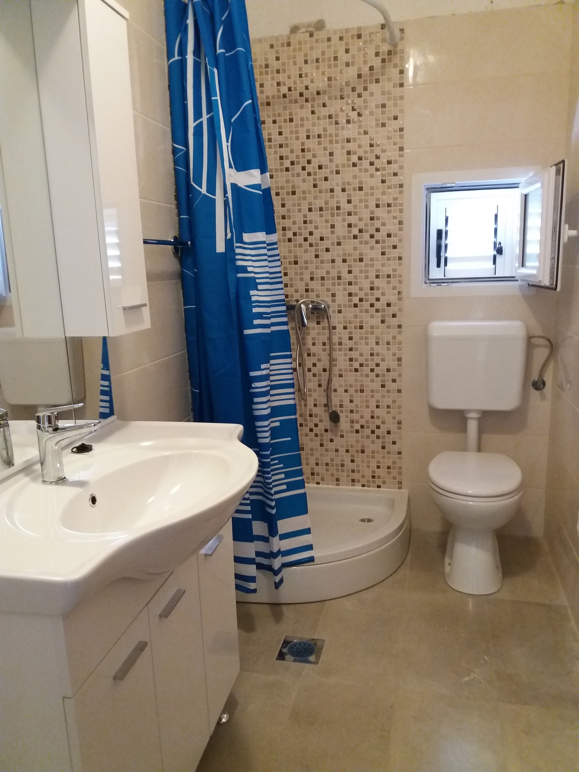 Four bedroom apartment near beach Ražanj, Rogoznica  A-a