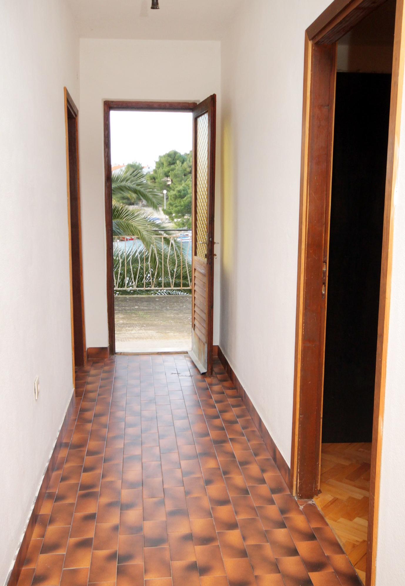 Four bedroom apartment near beach Ražanj, Rogoznica  A-a