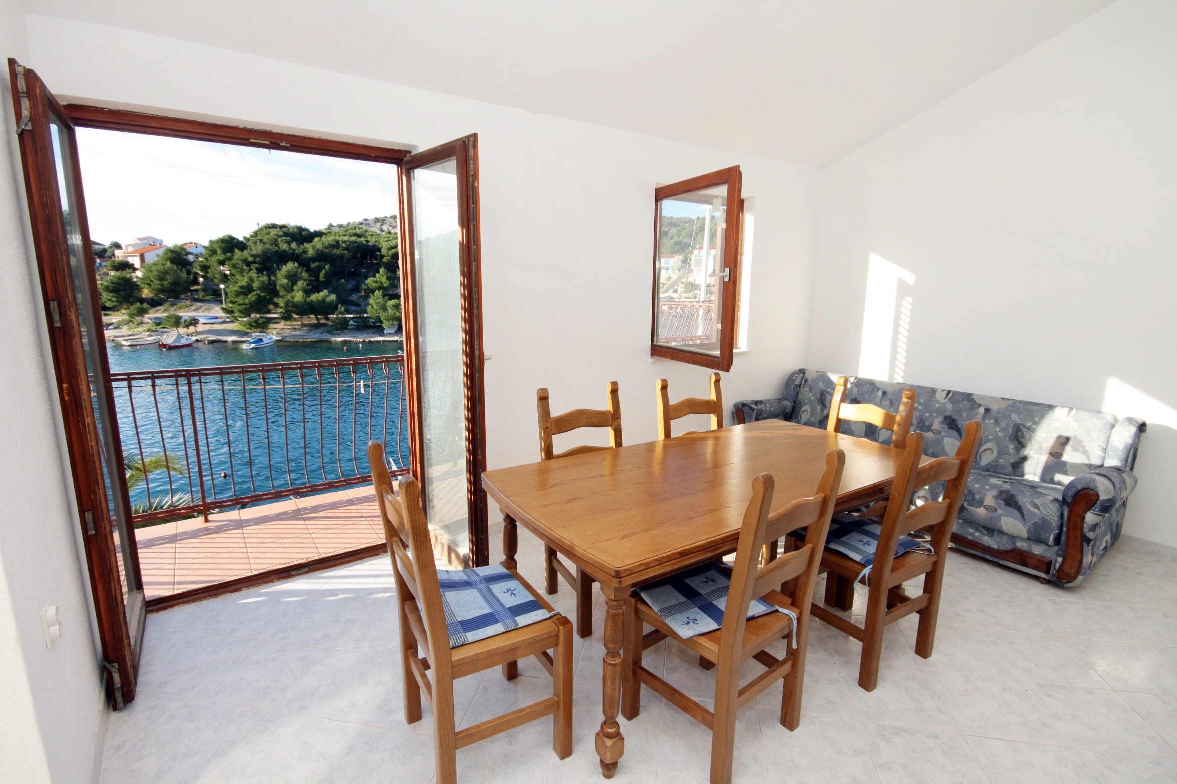 Two bedroom apartment near beach Ražanj, Rogoznica (A-5945-b)