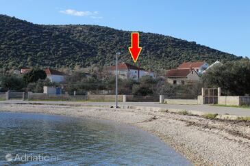 Property Vinišće, Trogir, Property 5946 - Apartments by the sea.