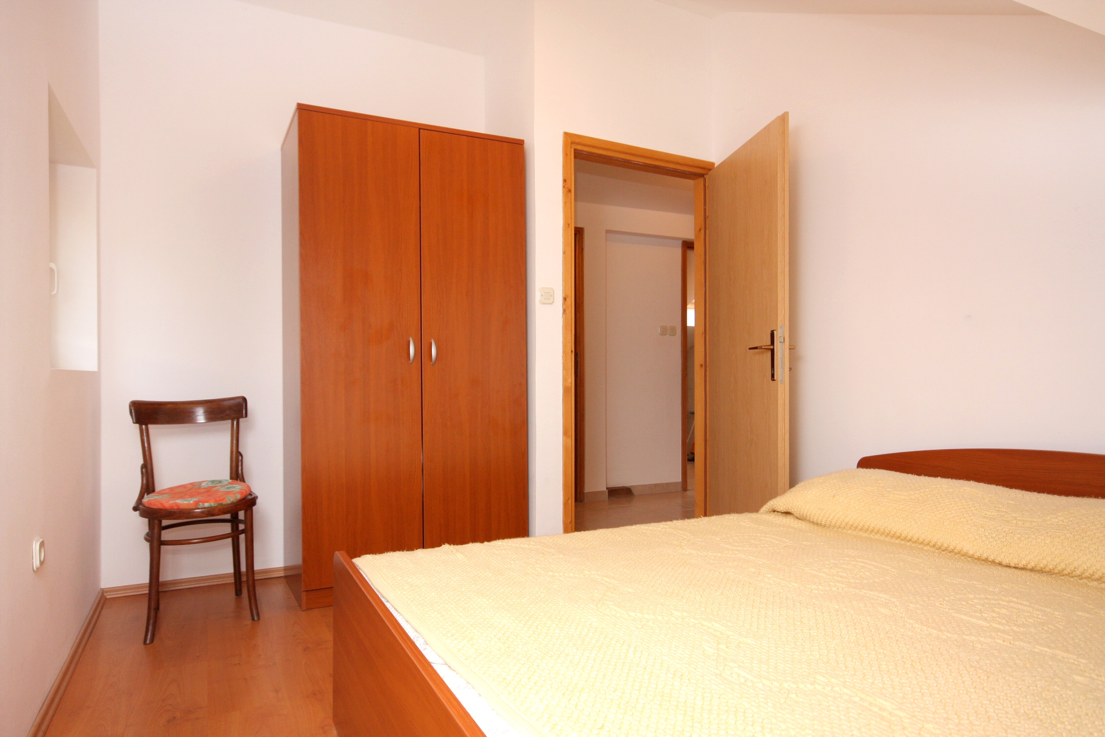 One bedroom apartment with terrace Ljubač, Zadar  A-b