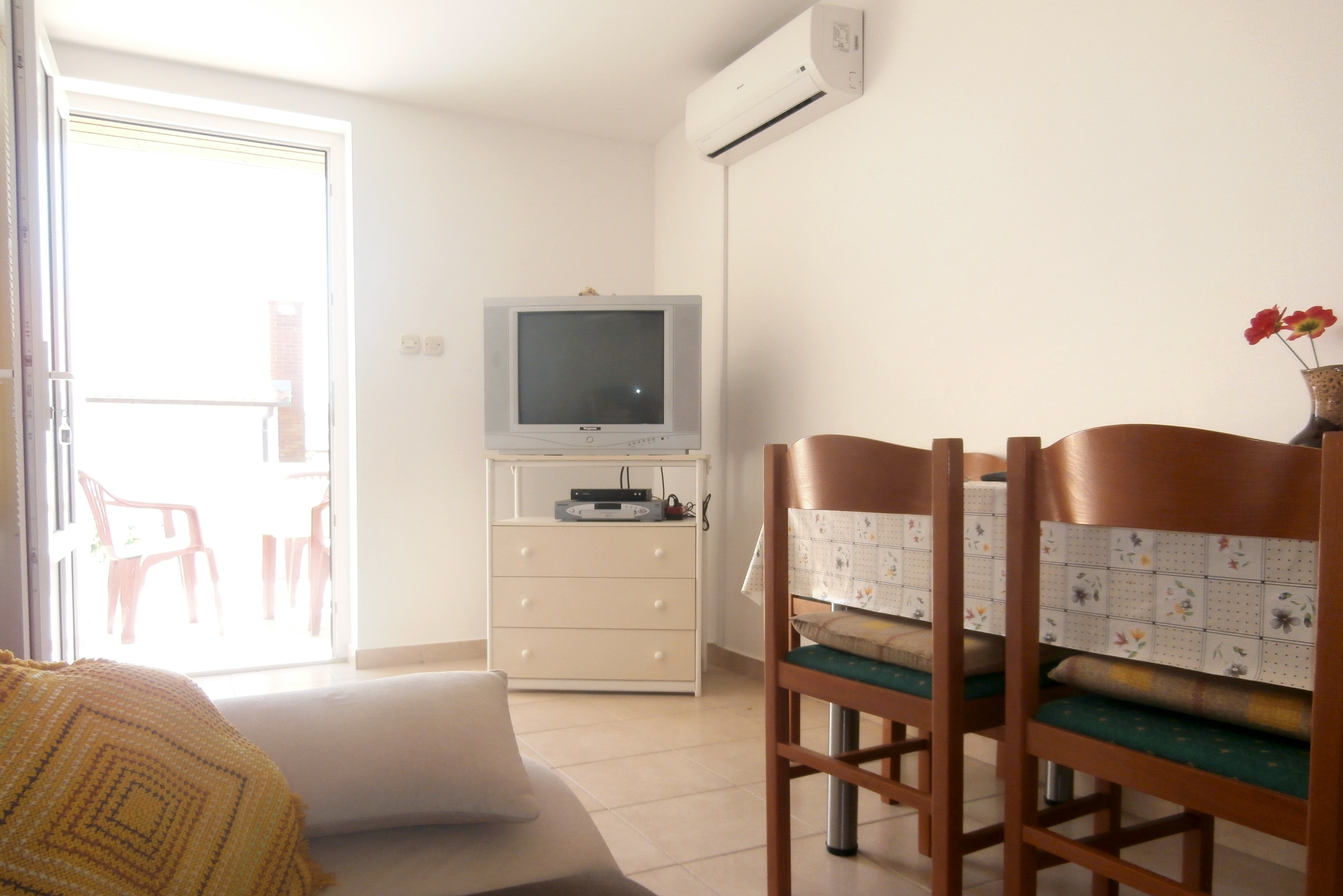 One bedroom apartment with terrace Ljubač, Zadar  A-b