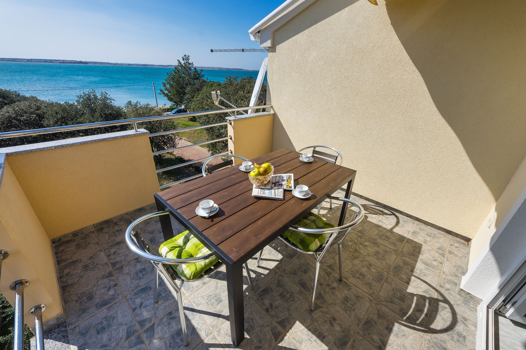 Two bedroom apartment near beach Vrsi - Mulo, Zadar  A-f