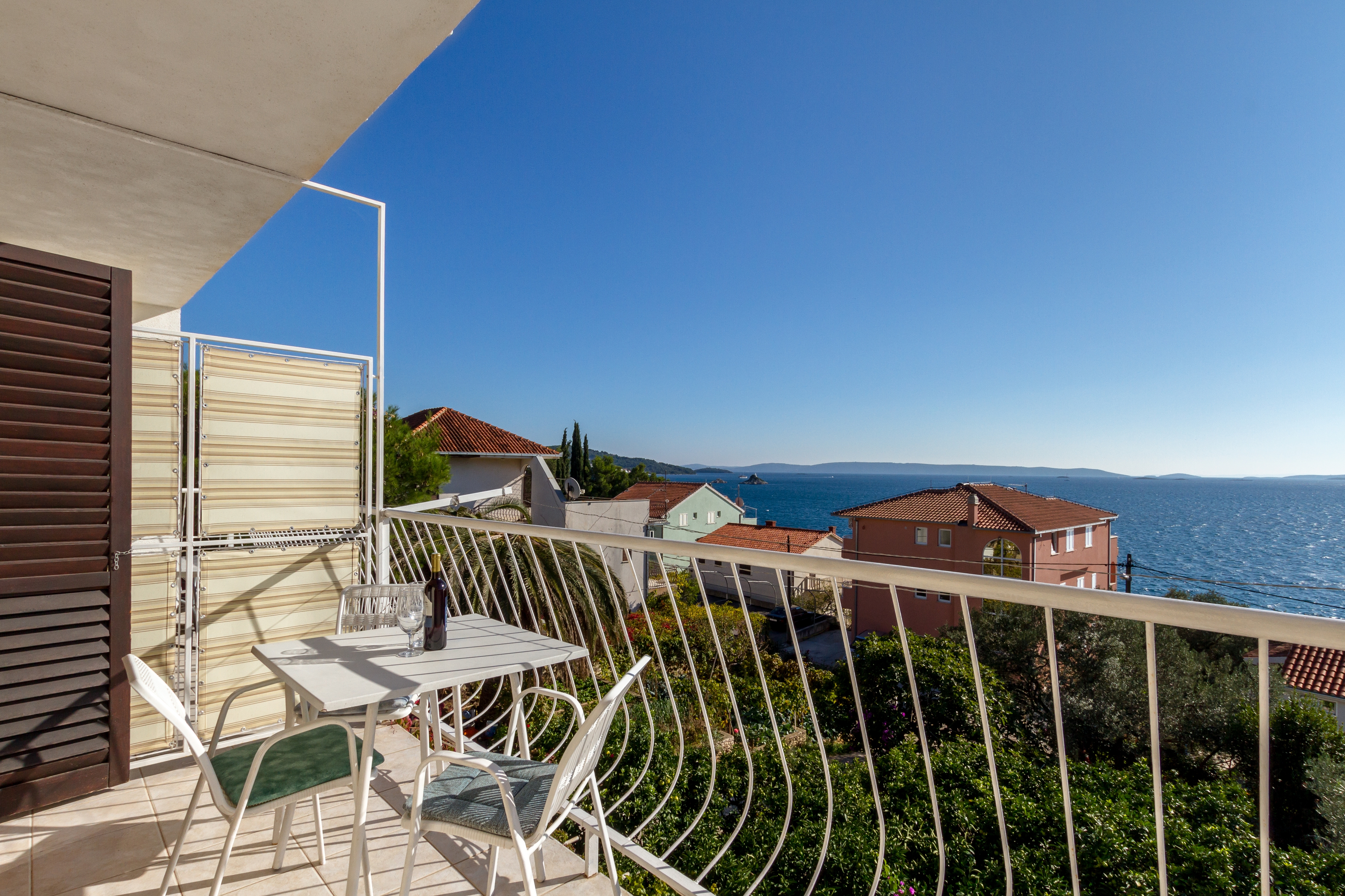 One bedroom apartment near beach Seget Vranjica, Trogir  A-b