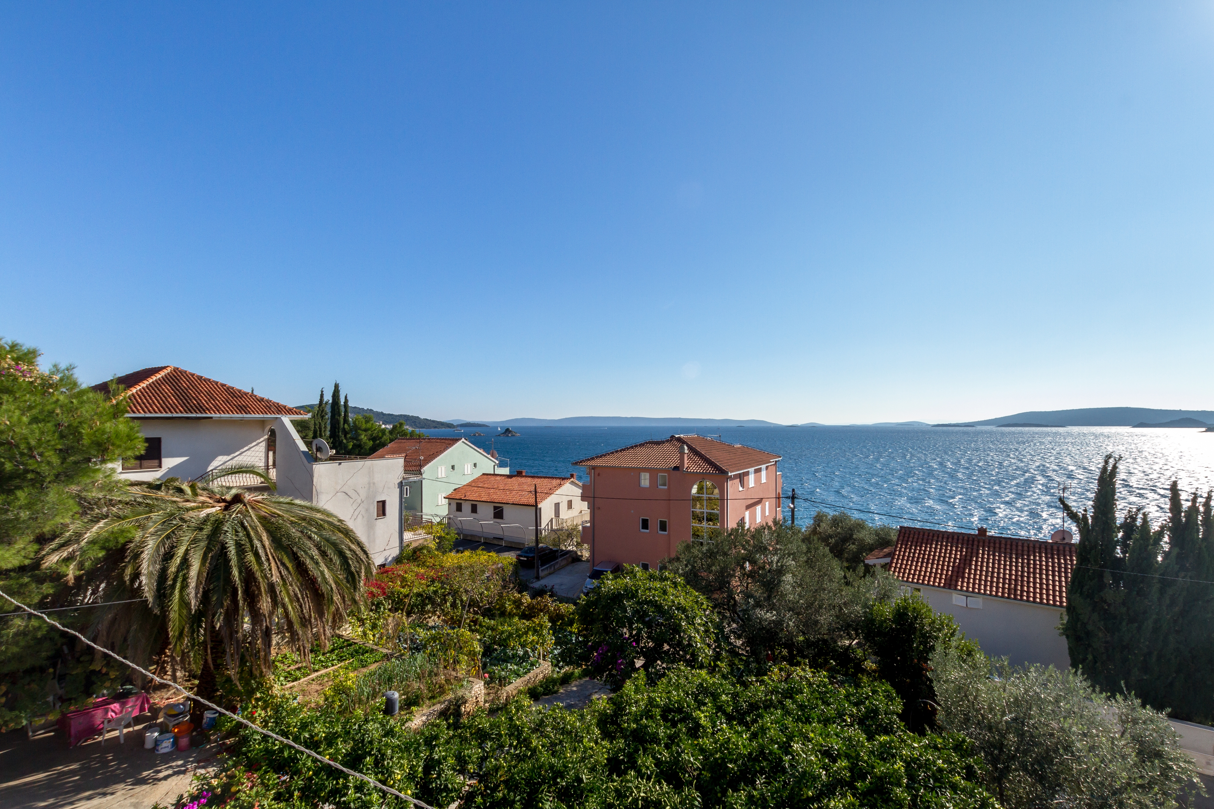One bedroom apartment near beach Seget Vranjica, Trogir  A-b