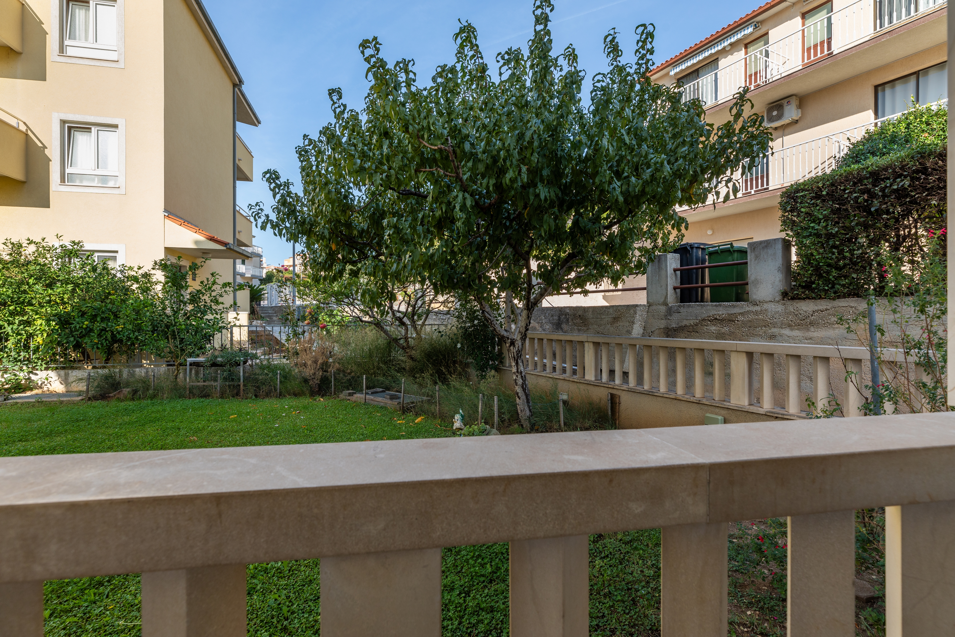 Two bedroom apartment with balcony Duće, Omiš (A-5973-b)