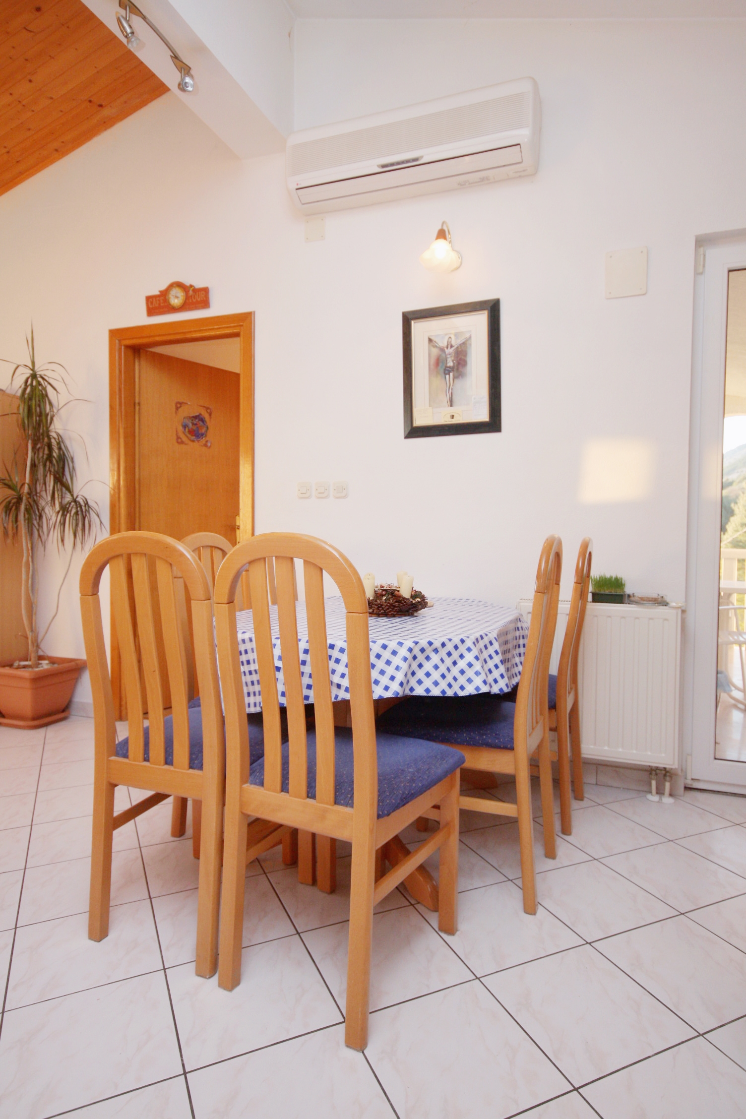 Top Omiš Pisak Top Omiš Pisak