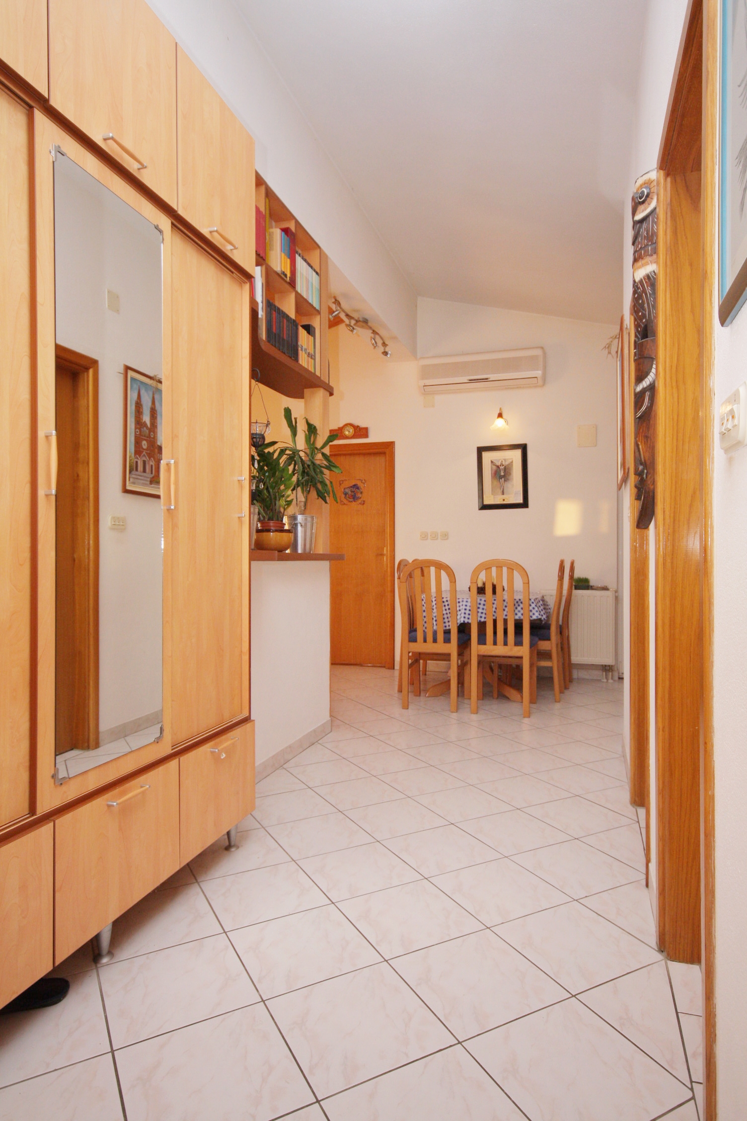 Two bedroom apartment with balcony and sea view Pisak, Omiš  A-e