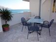 Shared terrace Pisak, Shared terrace in the apartment, with a sea view, (pet friendly) and WiFi.