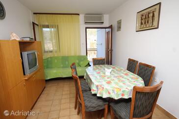 Dining room Vinišće, Dining room in the apartment.