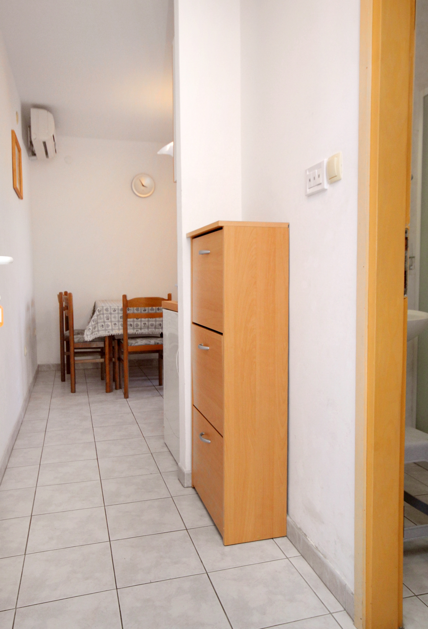 Two bedroom apartment near beach Vinišće, Trogir  A-a