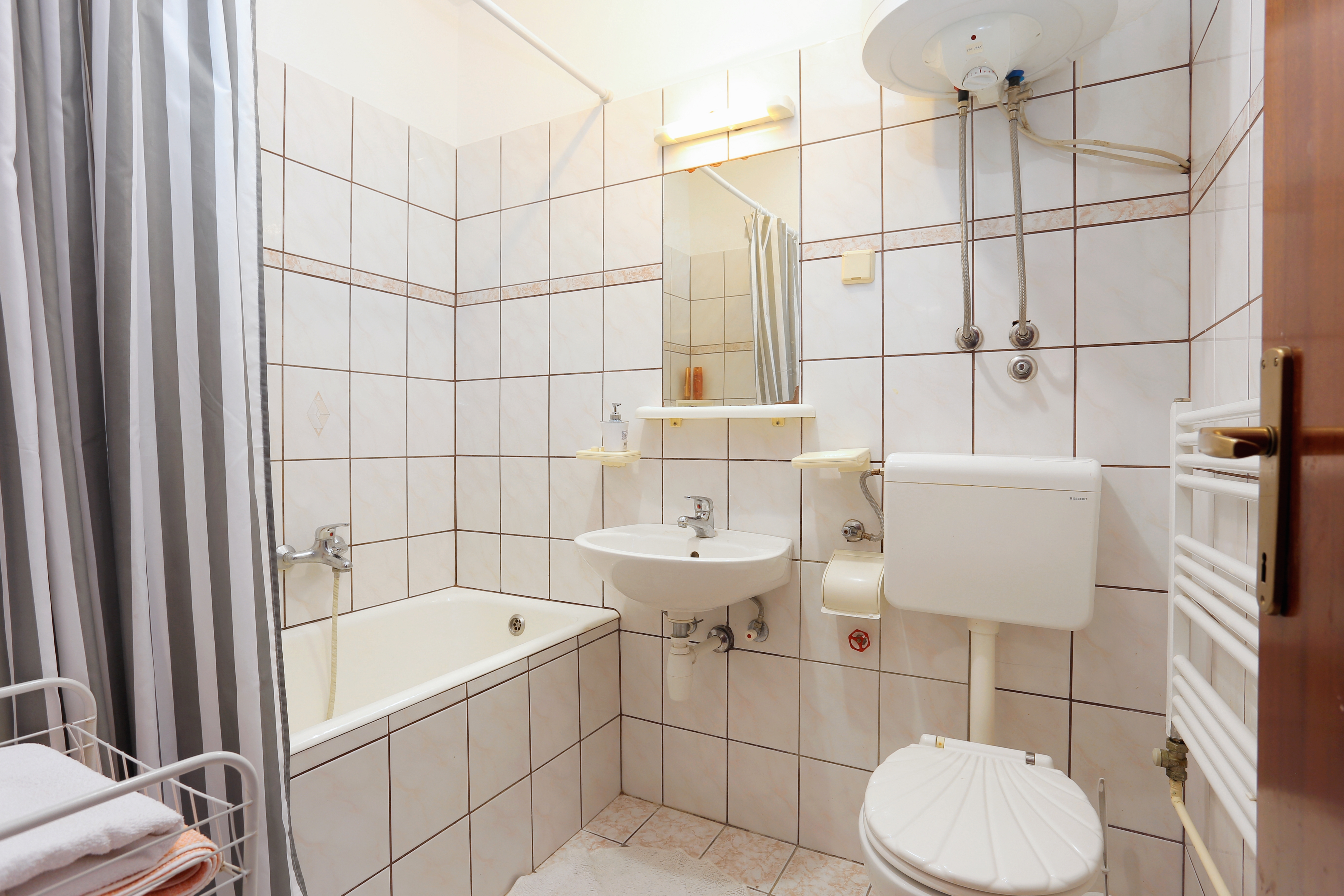 Two bedroom apartment with terrace Makarska  A-a