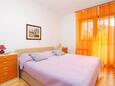 Bedroom 1 Makarska, Bedroom 1 in the apartment, WiFi.