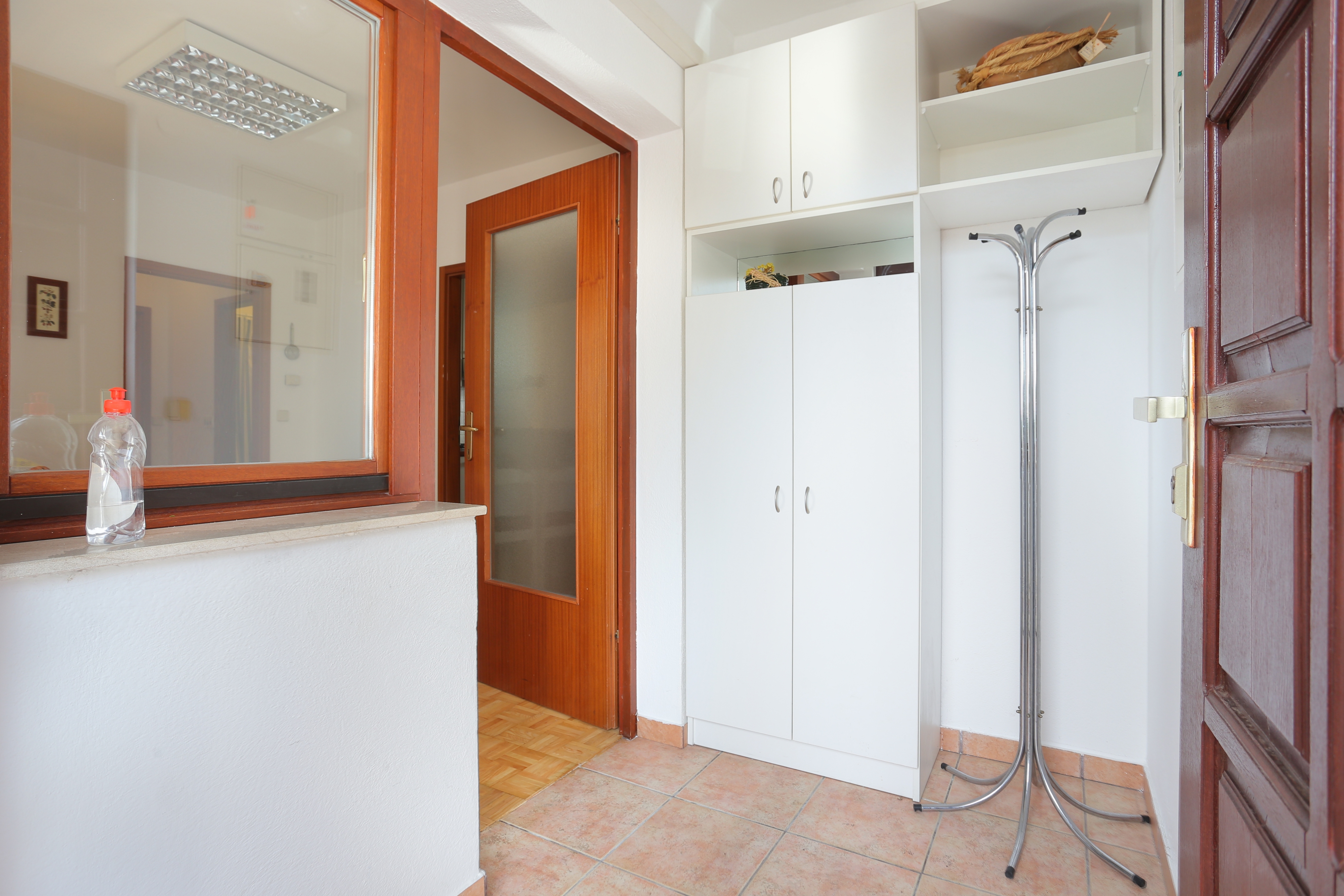 Two bedroom apartment with terrace Makarska  A-a