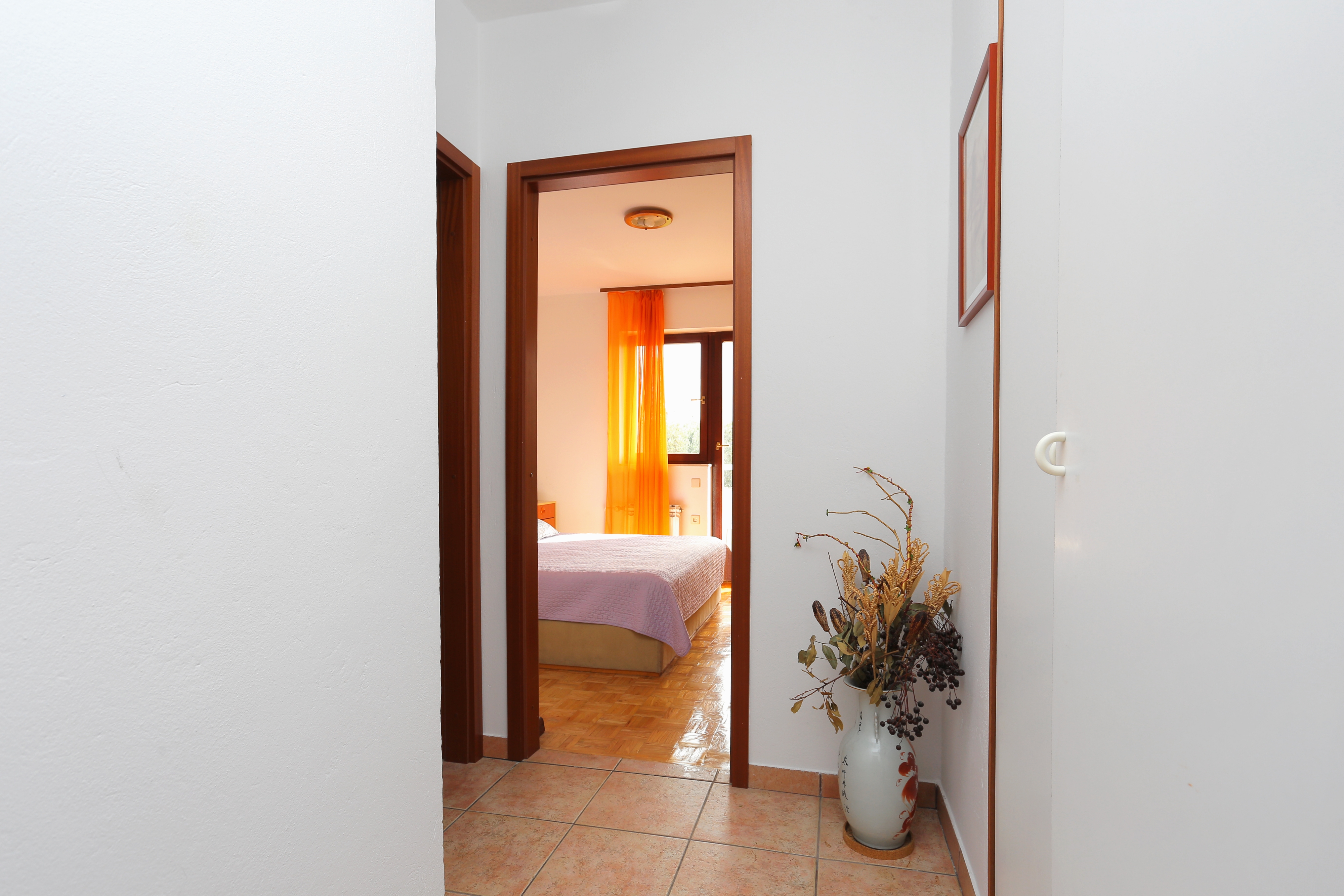 Two bedroom apartment with terrace Makarska  A-a