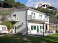 Hébergement Duće, Omiš, Hébergement 5986 - Appartement à proximité de la mer avec une plage de sables.