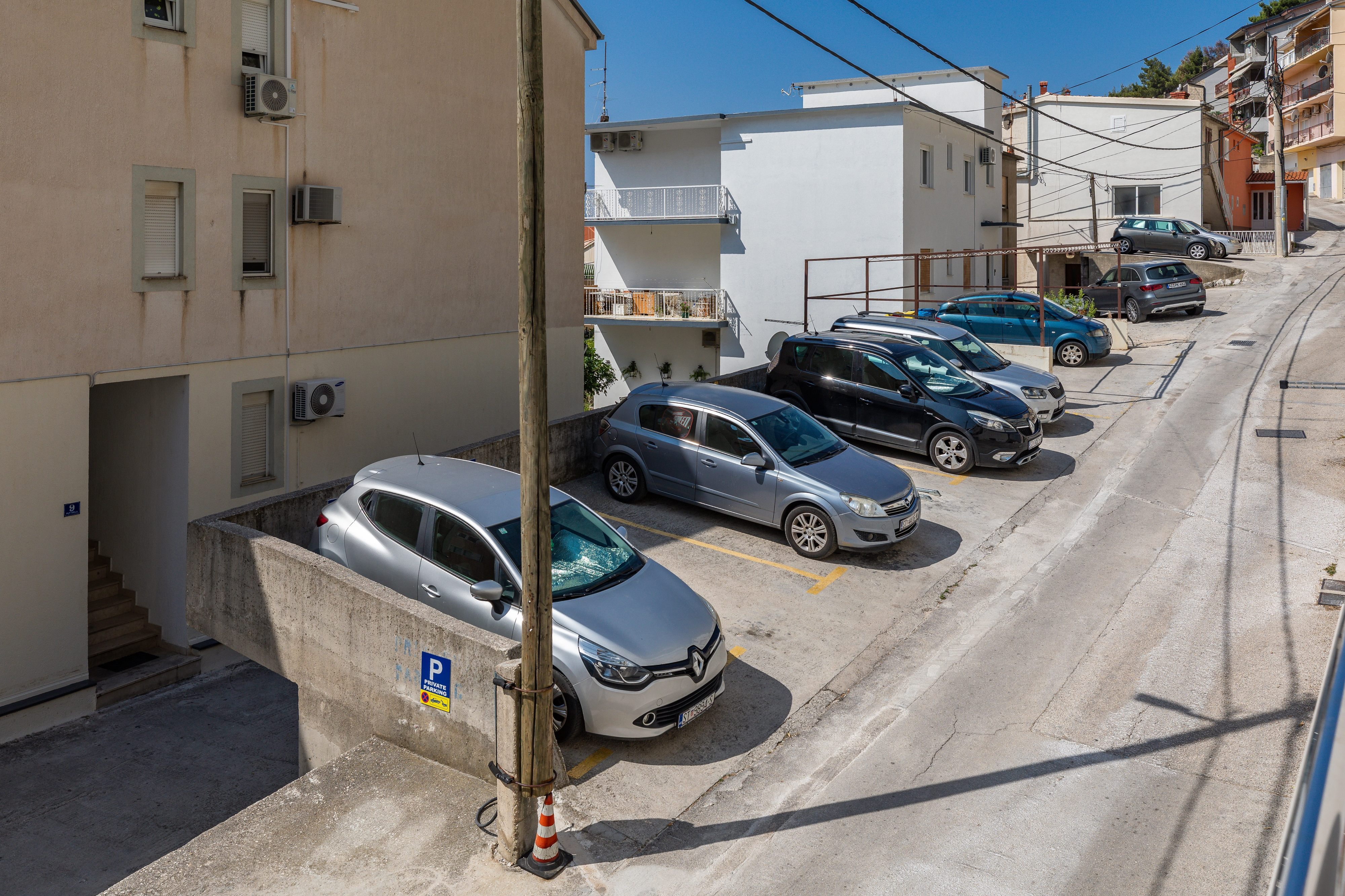 Two bedroom apartment with balcony Omiš  A-a