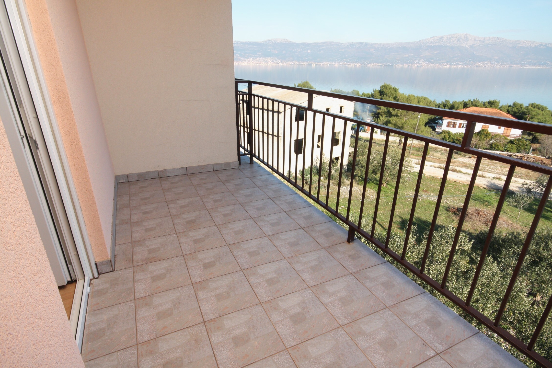 Two bedroom apartment with terrace and sea view Slatine, Čiovo  A-b