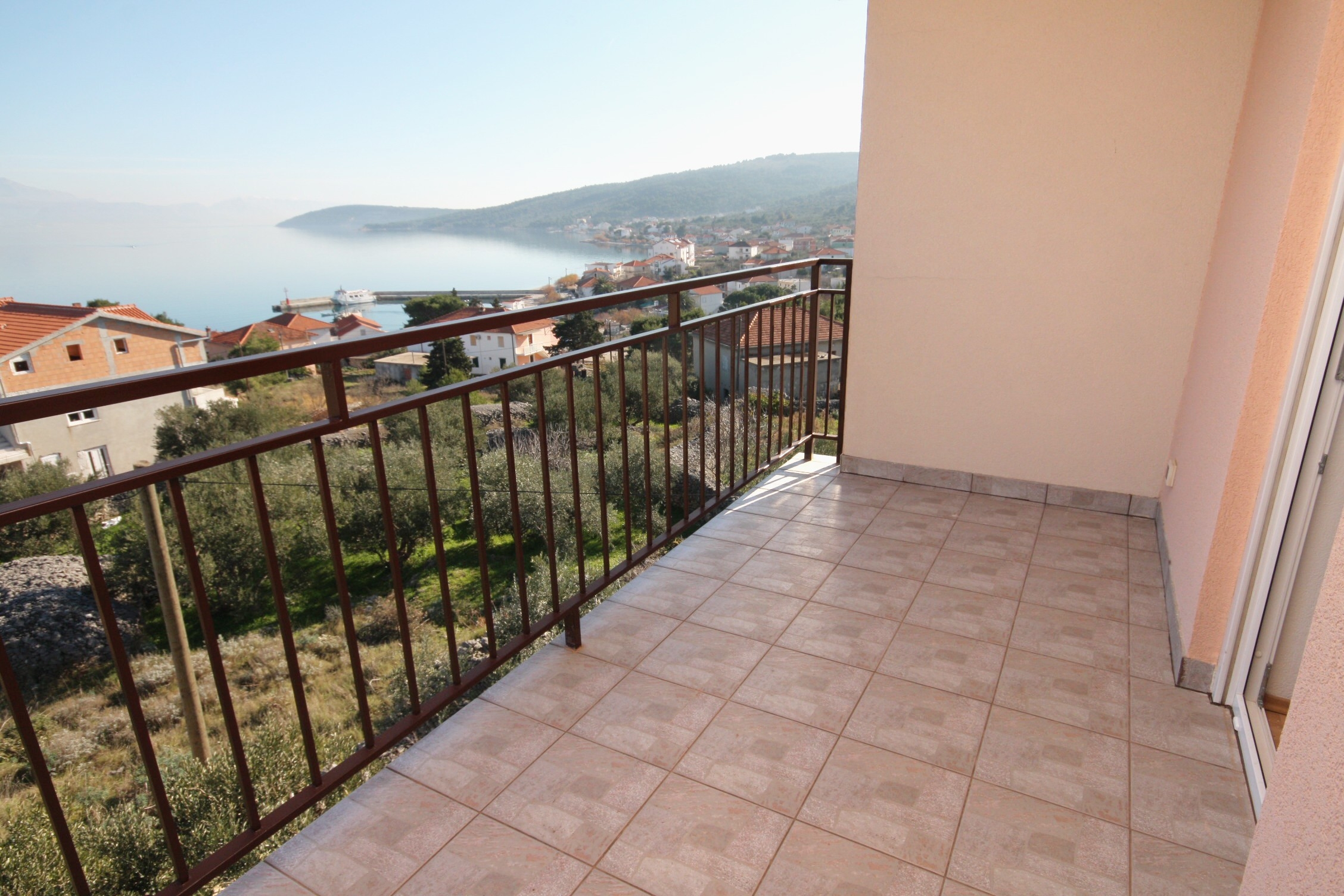 Two bedroom apartment with terrace and sea view Slatine, Čiovo  A-b