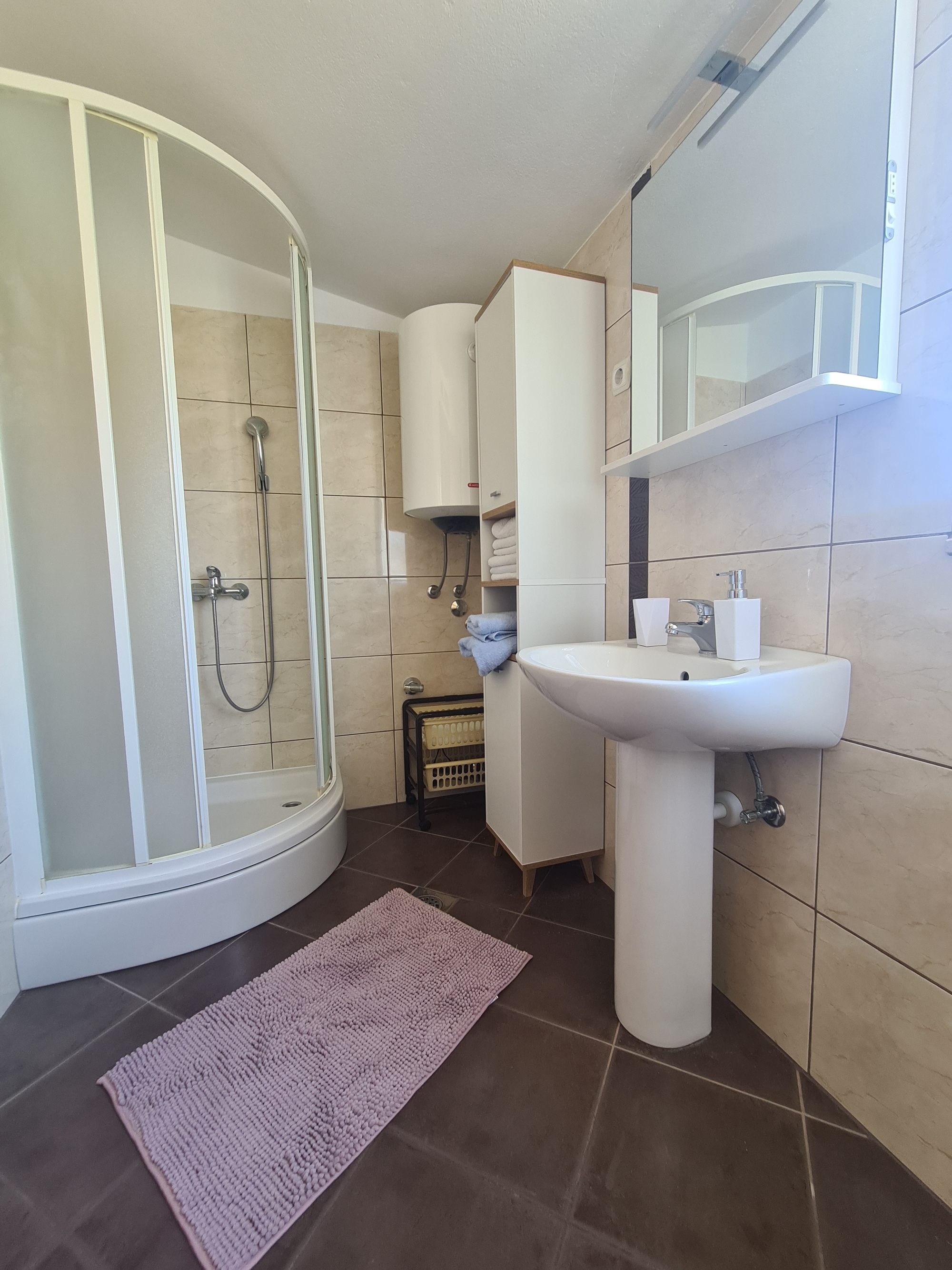 Two bedroom apartment with terrace and sea view Slatine, Čiovo  A-b