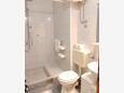 Bathroom Sobra, Bathroom in the apartment, (pet friendly).