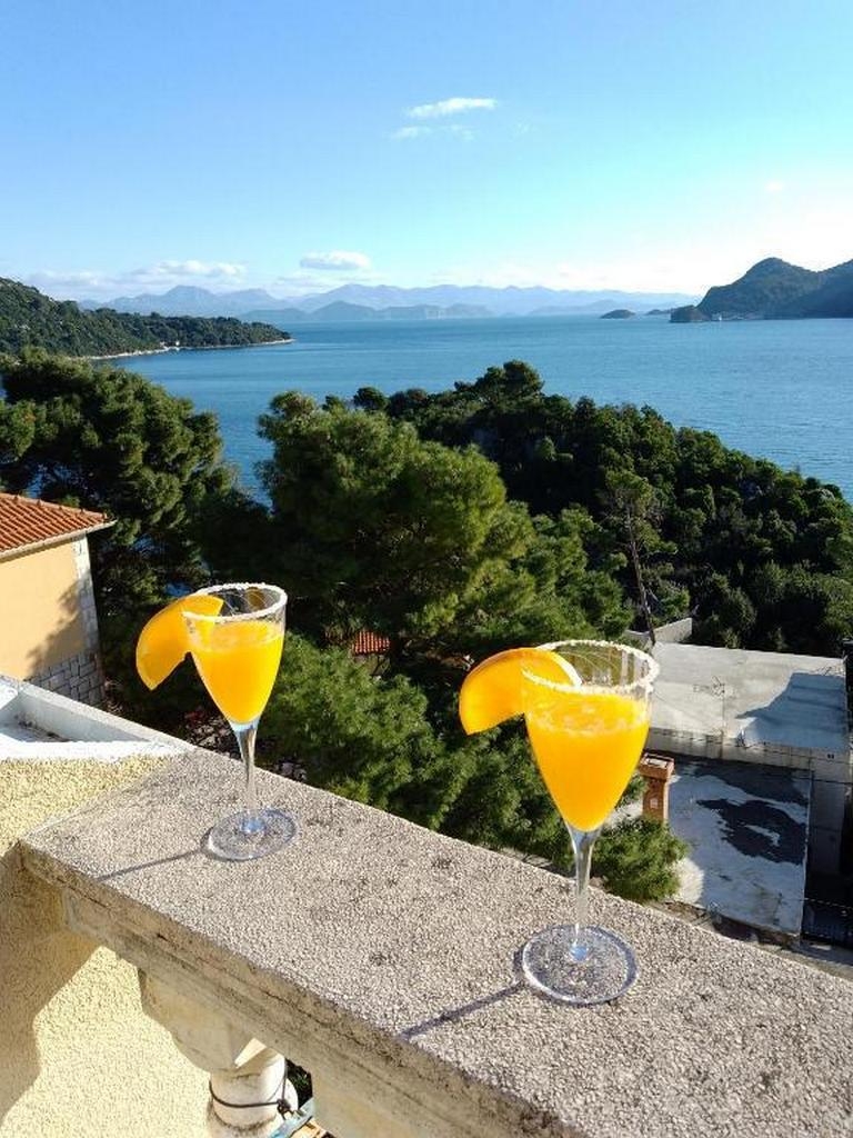 One bedroom apartment with balcony and sea view Sobra, Mljet  A-b