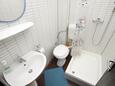 Bathroom 1 Omiš, Bathroom 1 in the apartment, WiFi.