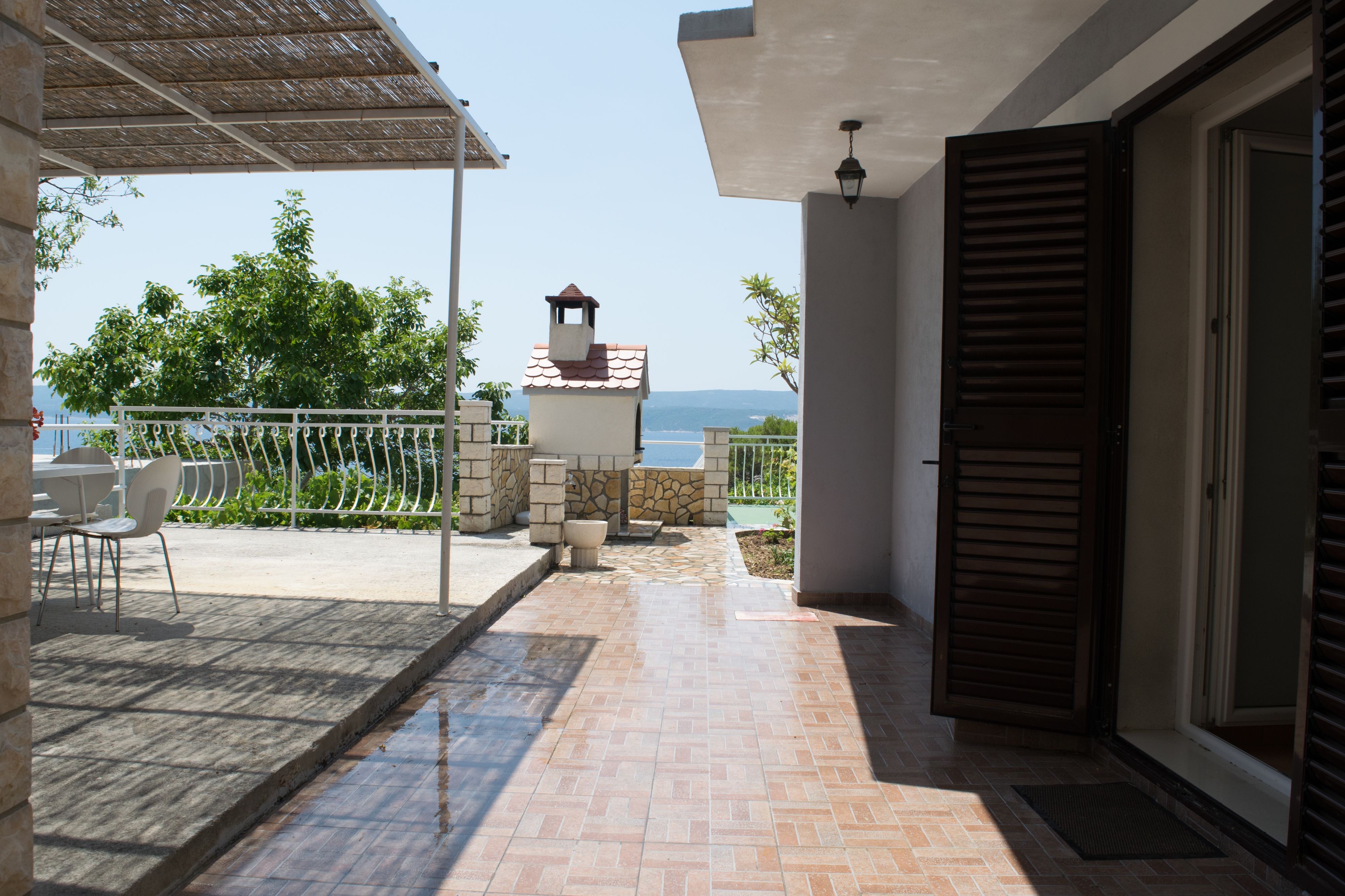 One bedroom apartment with terrace and sea view Lokva Rogoznica, Omiš  A-b