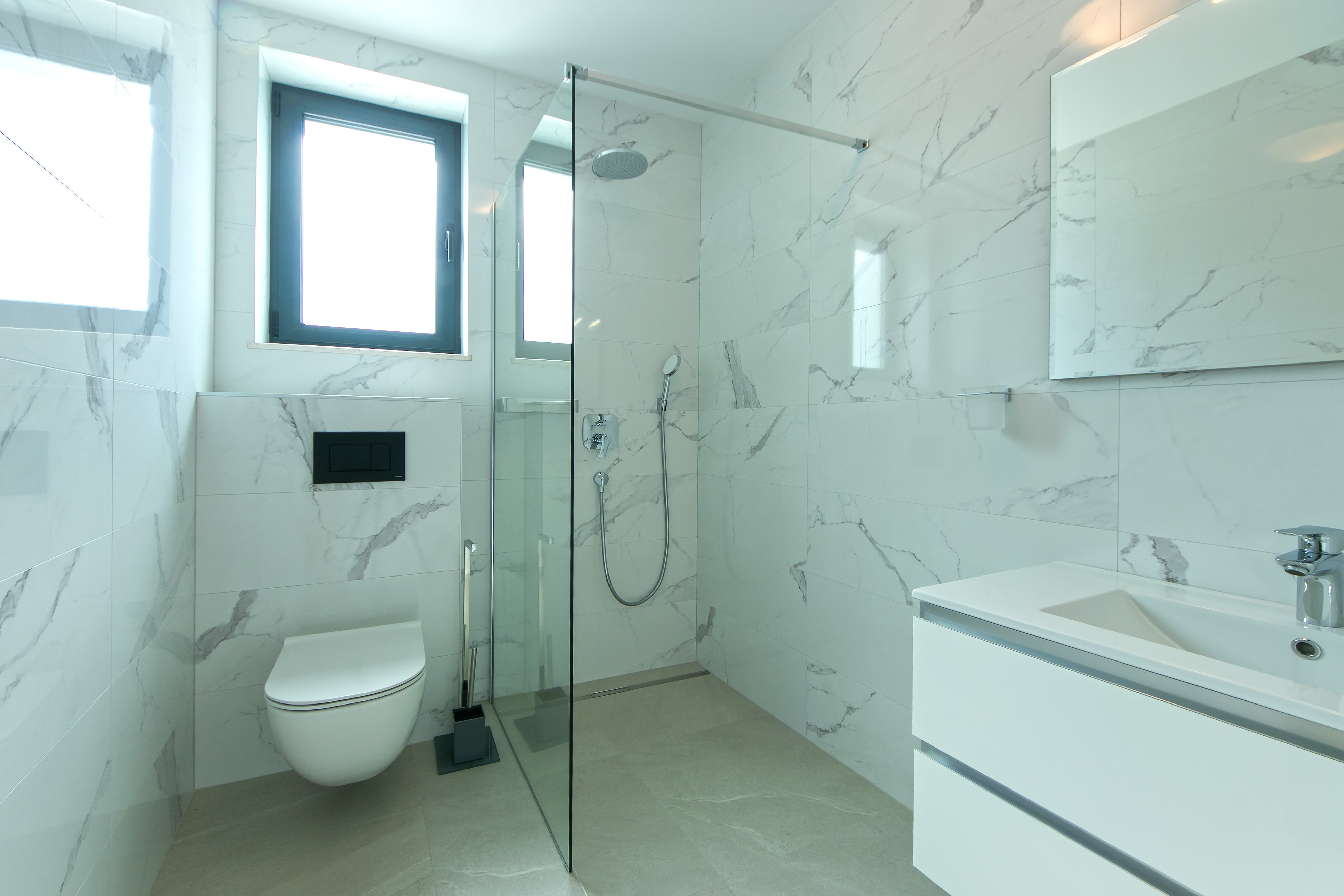One bedroom apartment near beach Brela, Makarska  A-d