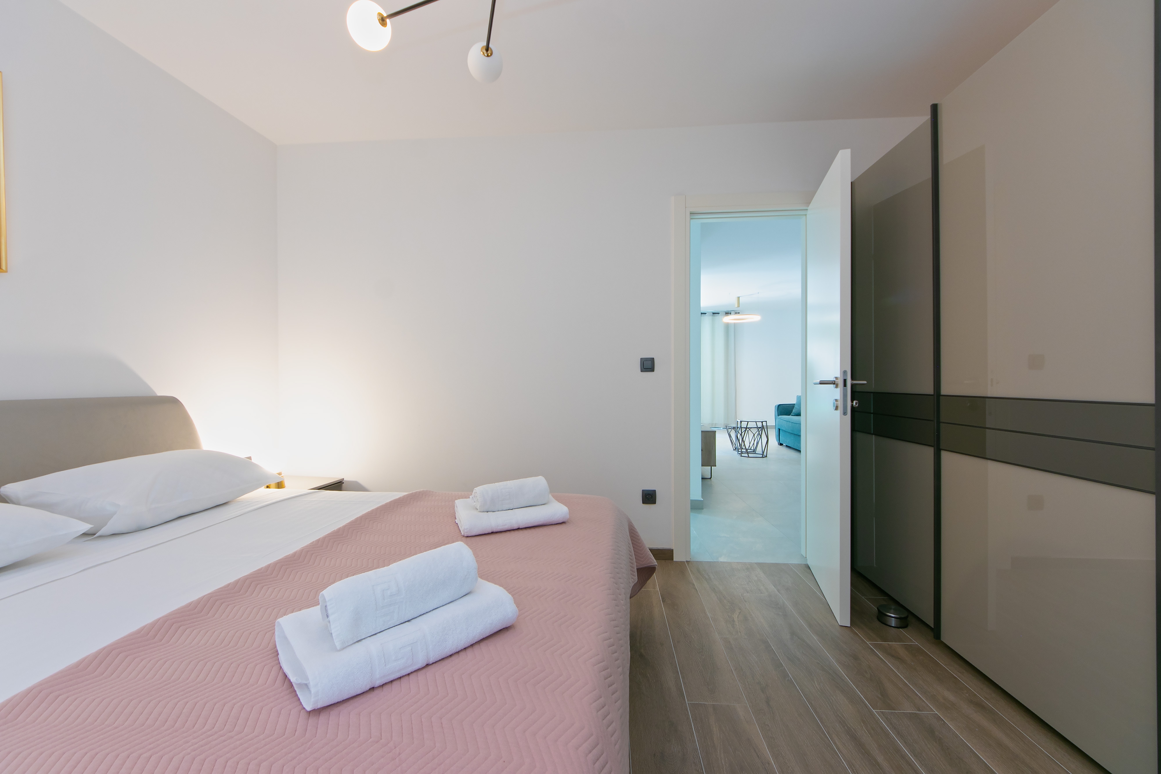 One bedroom apartment near beach Brela, Makarska  A-d