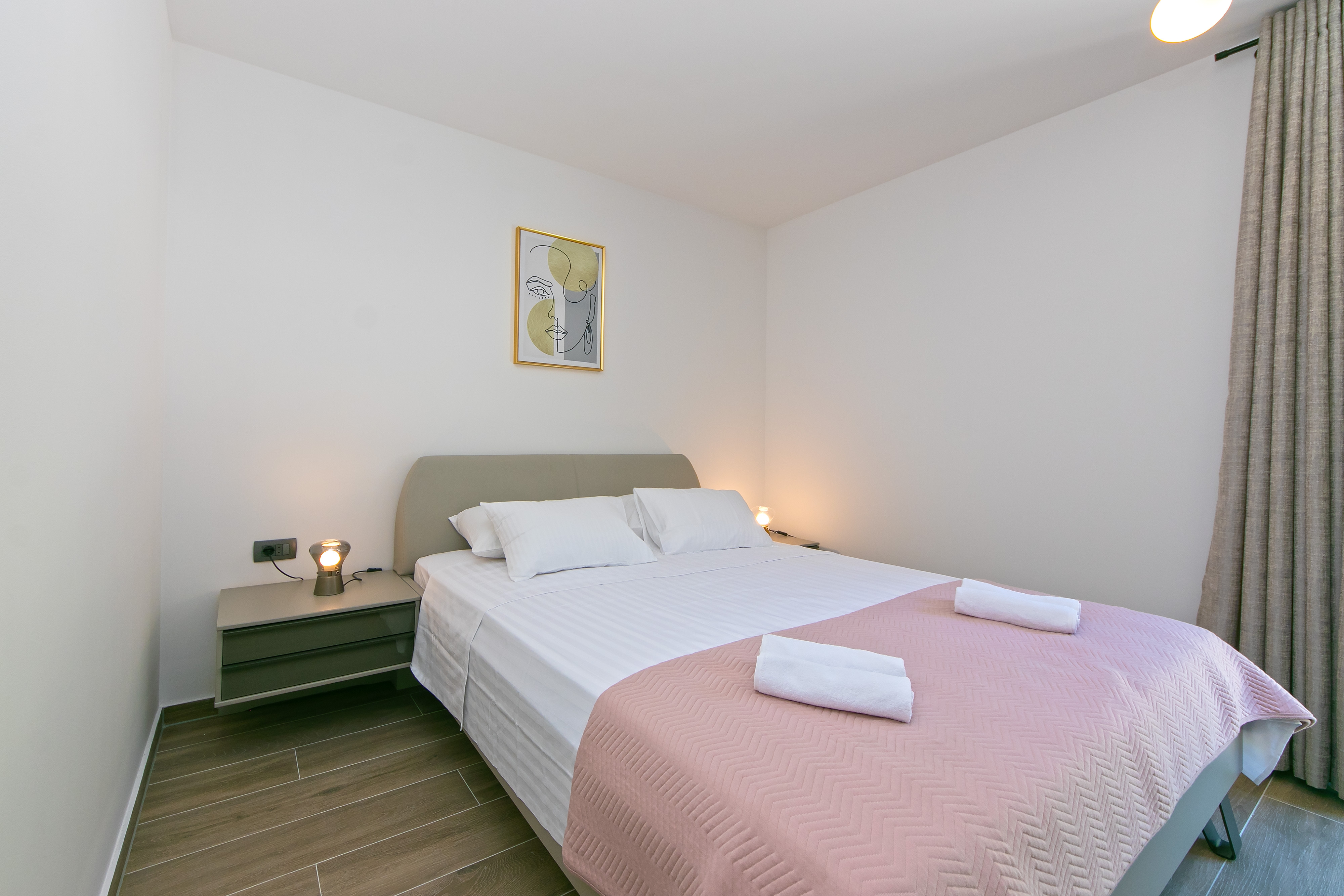 One bedroom apartment near beach Brela, Makarska (A-6007-g)