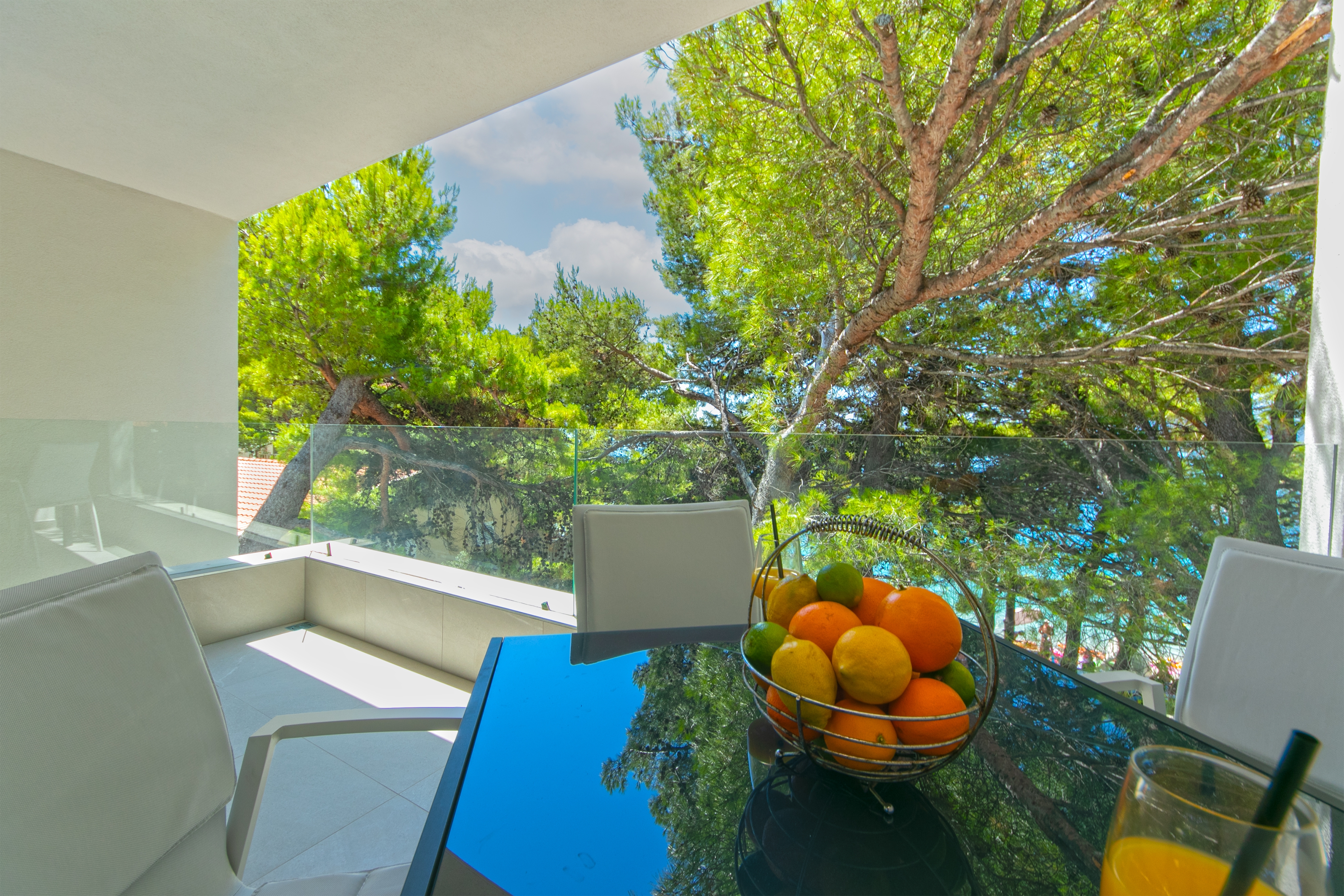 One bedroom apartment near beach Brela, Makarska (A-6007-g) One bedroom apartment near beach Brela, Makarska (A-6007-g)